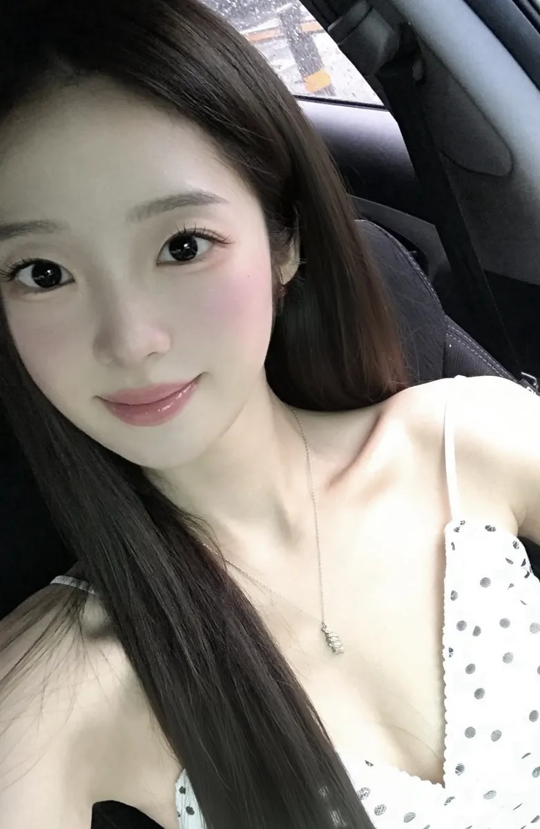 이채연2